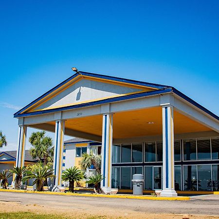 Super 8 By Wyndham Biloxi Motel Екстериор снимка