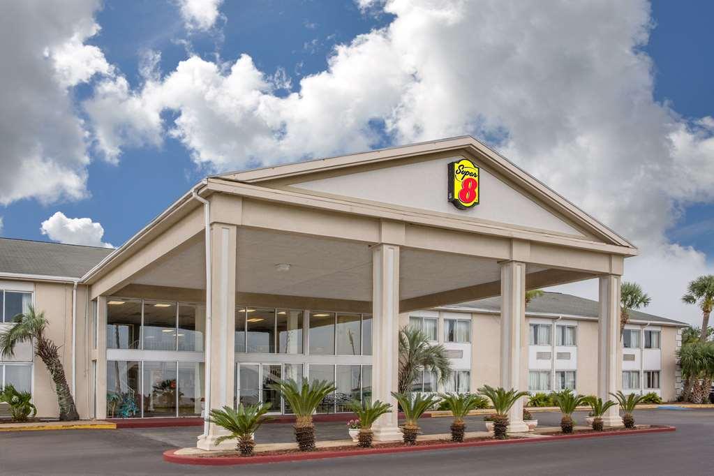 Super 8 By Wyndham Biloxi Motel Екстериор снимка