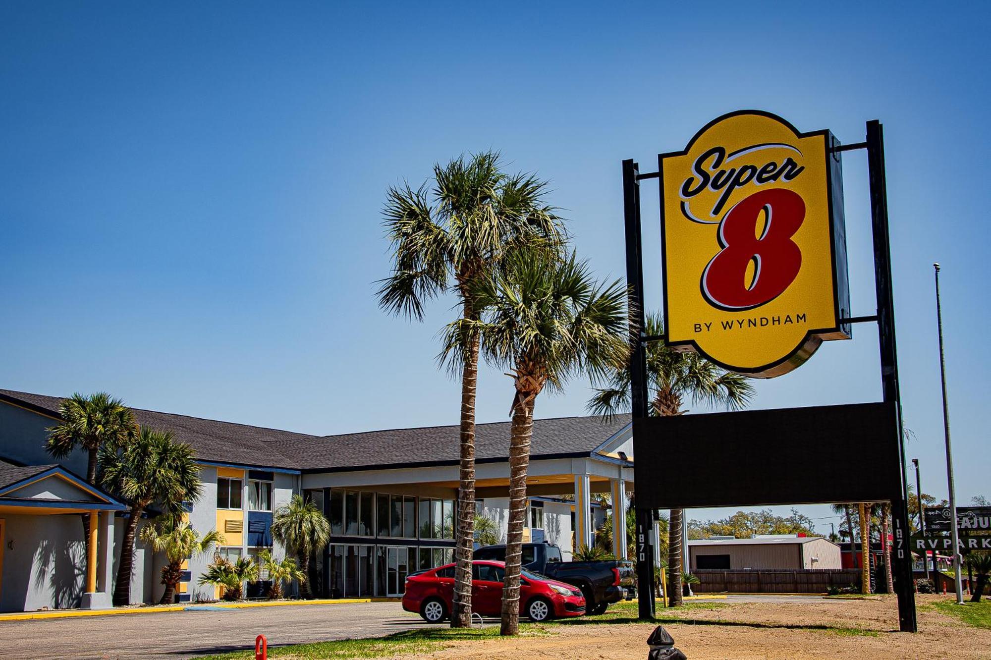 Super 8 By Wyndham Biloxi Motel Екстериор снимка