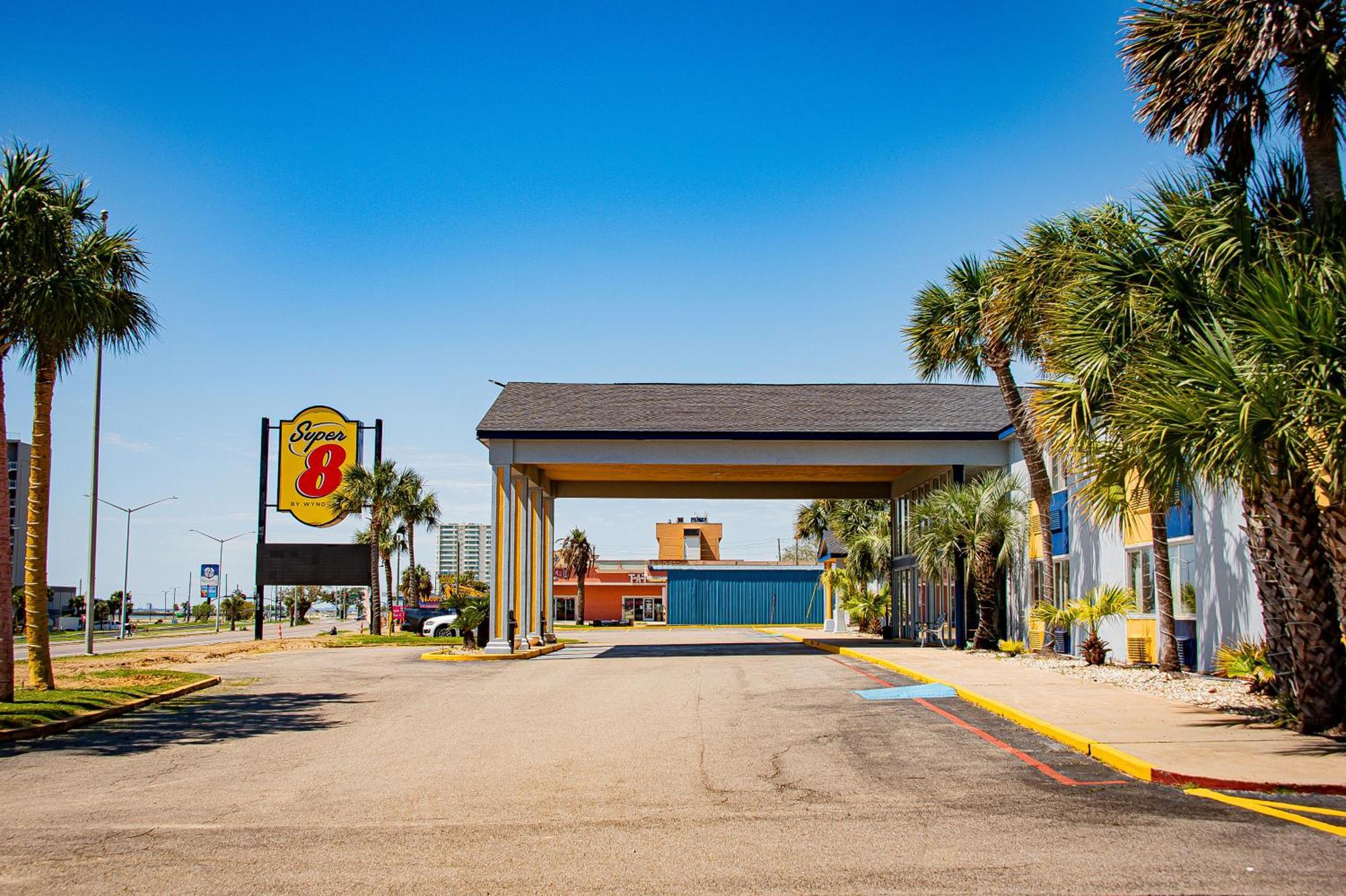 Super 8 By Wyndham Biloxi Motel Екстериор снимка