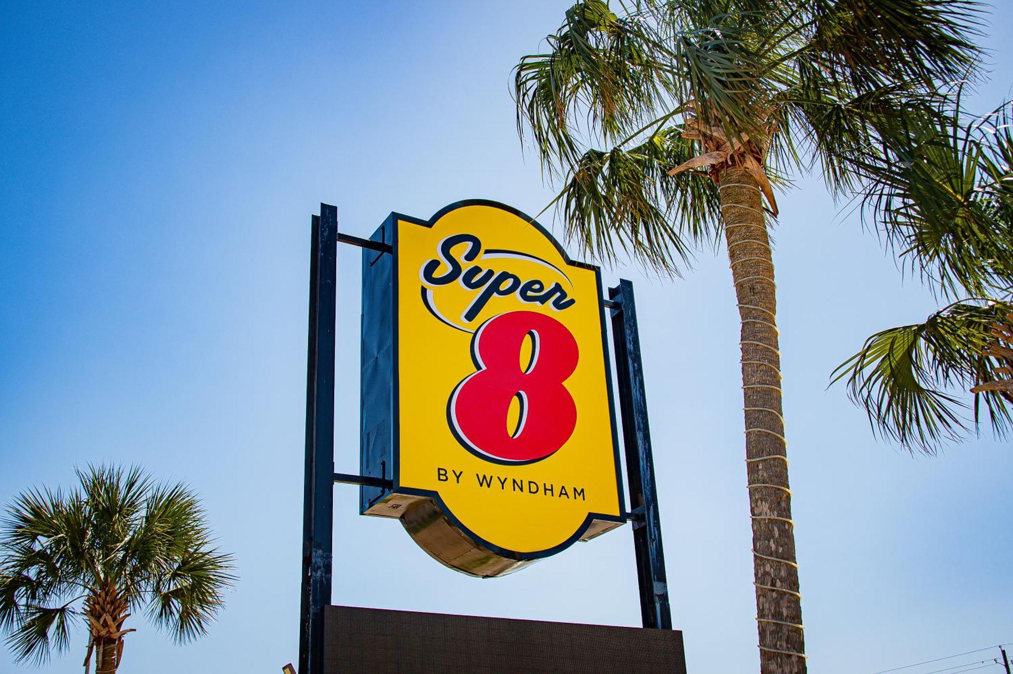 Super 8 By Wyndham Biloxi Motel Екстериор снимка