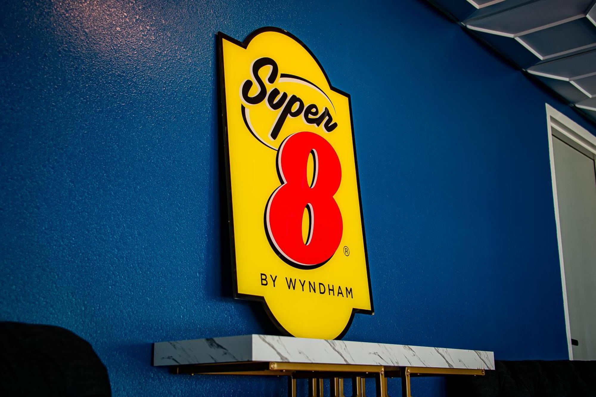 Super 8 By Wyndham Biloxi Motel Екстериор снимка